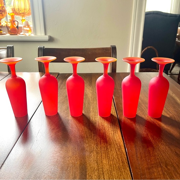 Six Vintage MCM Satin Red/Orange fluted Cordial glasses. Bases UV reactive. - Picture 9 of 16